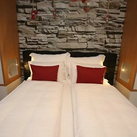 Apartamento Apartman Delux Brkic