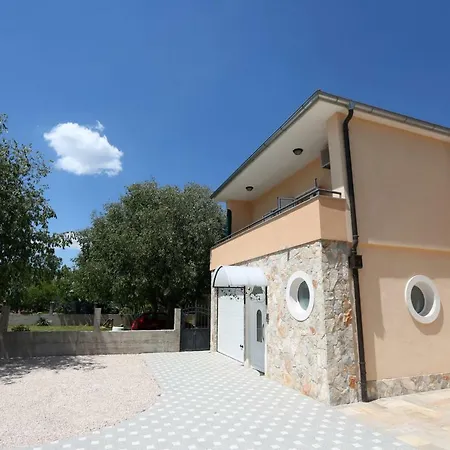 Apartman Delux Brkic شقة *